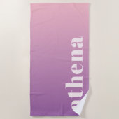 ソフトピンクパープルグラデーション名前をカスタムする ビーチタオル (正面)
