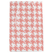 ソフトピンク千鳥格子の抱き枕 ミディアムペーパーバッグ (正面)