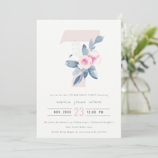 ソフトピンク赤面ブルーフローラ7 TH ANY AGE誕生日 招待状 (スタンド正面)