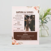  ソフトブラウンとクリームのルスティック フローラル フォト 招待状 (スタンド正面)