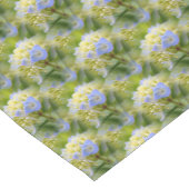 ソフトブルーあじさい花の自然パターン ショートテーブルランナー (コーナー)