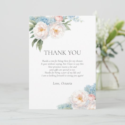 ソフトブルーとピンクの花クラシックブライダルシャワー 招待状 (スタンド正面)