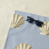 ソフトブルーのモダンヴィンテージ金ゴールド茶色のシェル ビーチタオル (インサイチュ)