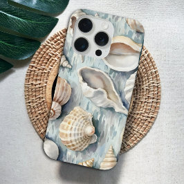 ソフトブルーの海岸の貝殻の水彩画 iPhone 15 PROケース