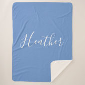 ソフトブルーカスタムのの白いスクリプト シェルパブランケット (正面)