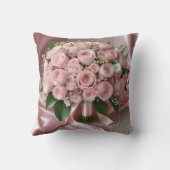 ソフトベビー赤面ピンク結婚ローズの花束 クッション (裏面)