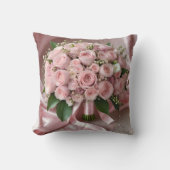 ソフトベビー赤面ピンク結婚ローズの花束 クッション (正面)