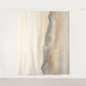 ソフトベージュとグレーウォーターの色の山の風景 タペストリー (正面)