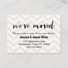ソフトベージュとホワイトシェブロン「引っ越しました」カード 名刺