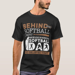 ソフトボールのパパのTシャツの後ろ Tシャツ