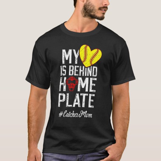 ソフトボールの捕手の母であることを誇りに思うママ Tシャツ (正面)