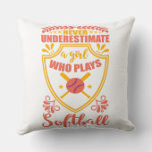 ソフトボールを持つ女の子を決して過小評価しな遊いこと クッション (裏面)