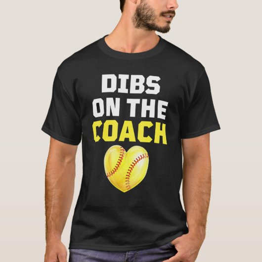ソフトボールコーチの妻 未婚者 母 コーチの指名権 Tシャツ (正面)