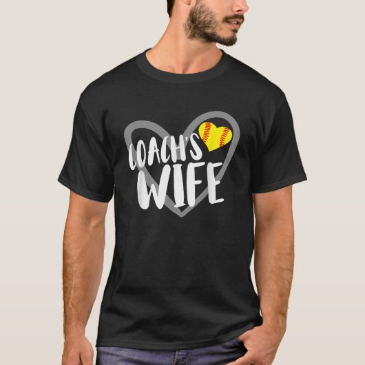 ソフトボールコーチの妻 Tシャツ (正面)