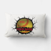 ソフトボールロゴ、ソフトボール名前をカスタムする、ソフトボールギフト ランバークッション (正面)