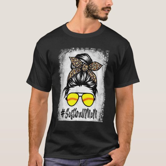 ソフトボール母の人生ヒョウと汚いバンプレーと Tシャツ (正面)