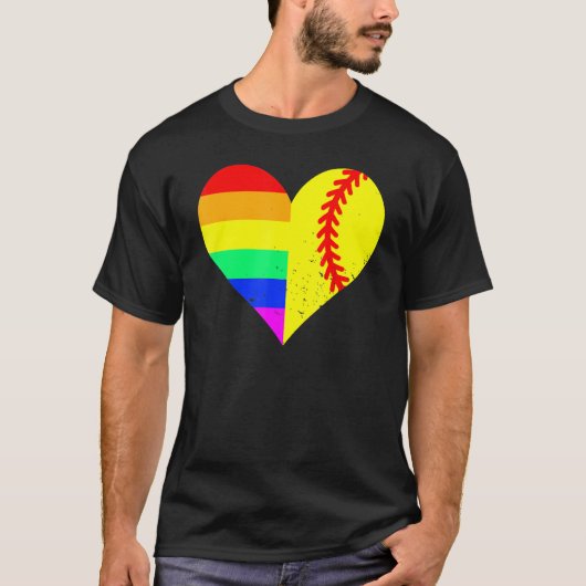 ソフトボールLGBTプライドハートソフトボール選手 Tシャツ (正面)