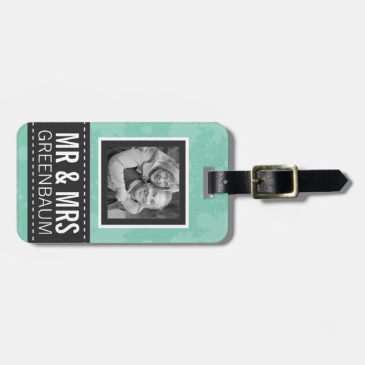 ソフトミントとグレーのミスターとミセスのパーソナライズされた写真 ラゲッジタグ (正面横)