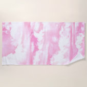 ソフト明るい赤紫色ガーリーピンククラウド背景 ビーチタオル (正面)