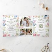 ソフト春フローラすべてを1つのQRコード結婚で 三つ折り招待状 (内部)