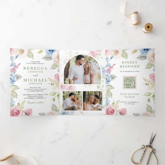 ソフト春フローラすべてを1つのQRコード結婚で 三つ折り招待状 (内部)