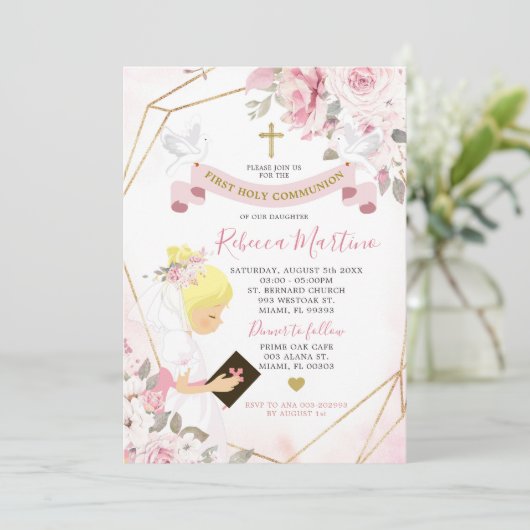 ソフト赤面ピンクローズブロンドガールファースト聖餐式 招待状 (スタンド正面)
