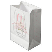ソフト赤面フローラケーキキャンドル任意の年齢誕生日 ミディアムペーパーバッグ (正面アングル)