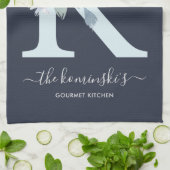 ソフト赤面ブルーネイビーフローラアルファベット文字K キッチンタオル (折り畳み)