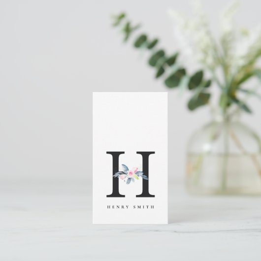 ソフト赤面ブルーフローラアルファベット名H 名刺 (スタンド正面)