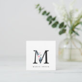 ソフト赤面ブルーフローラアルファベット名M スクエア名刺 (スタンド正面)