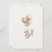 ソフト ボーホー ニュートラル ベビー服 ベビーシャワー 招待状 (裏面)