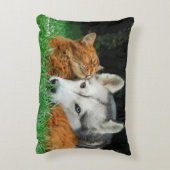 ソマリア猫とシベリアン·ハスキーのかわいい友人が集まる アクセントクッション (裏面(縦))
