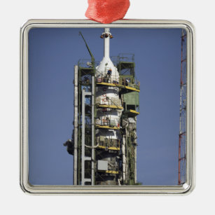 ソユーズロケットは位置に立てられる メタルオーナメント