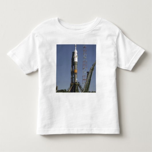 ソユーズロケットは位置2に立てられる トドラーTシャツ (正面)