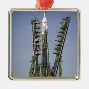 ソユーズロケットは位置4に立てられる メタルオーナメント