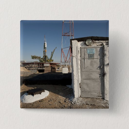 ソユーズロケット到着直後2 缶バッジ (正面)