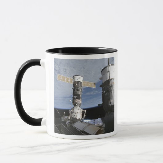 ソユーズロシアのとプログレスの宇宙船 マグカップ (左)