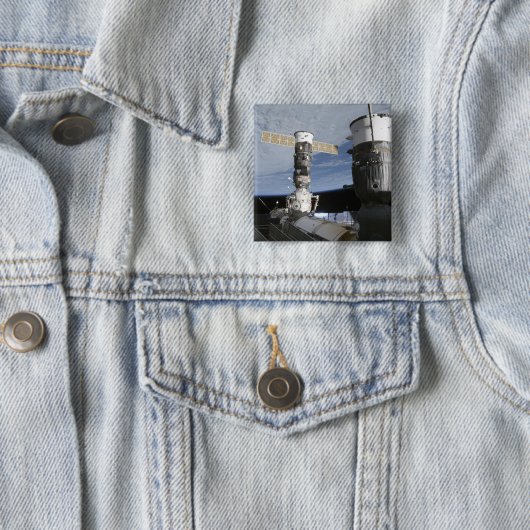 ソユーズロシアのとプログレスの宇宙船 缶バッジ (インサイチュ)