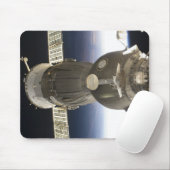 ソユーズ宇宙船が地球によってバックドロップ マウスパッド (マウス)