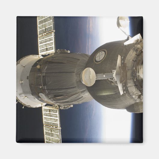 ソユーズ宇宙船が地球によってバックドロップ マグネット (正面)