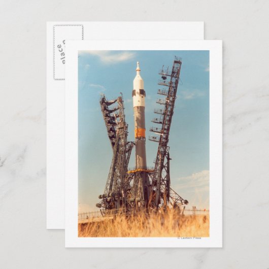 ソユーズ宇宙船のバイコヌールへの設置 ポストカード (正面/裏面)