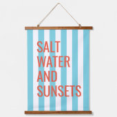 ソルトウォーターアンドサンセットブルーカバナストライプ 吊り下げ型タペストリー (正面)