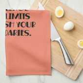 ソロハイキングは、あなたの限界に挑戦するチャンスである。 キッチンタオル (四つ折り)