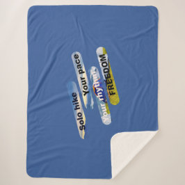 ソロハイキング、あなたのペース、あなたのリズム、自由。 シェルパブランケット