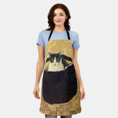 ソロモン・マイジャー・ハットボックスの猫 エプロン (着用した状態)