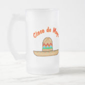 ソンブレロのCincoメキシコdeメーヨーのTシャツおよびギフト フロストグラスビールジョッキ (左)