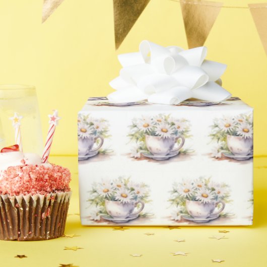 ソーサー付きコーヒーカップの水色デイジー ラッピングペーパー (誕生日パーティー)