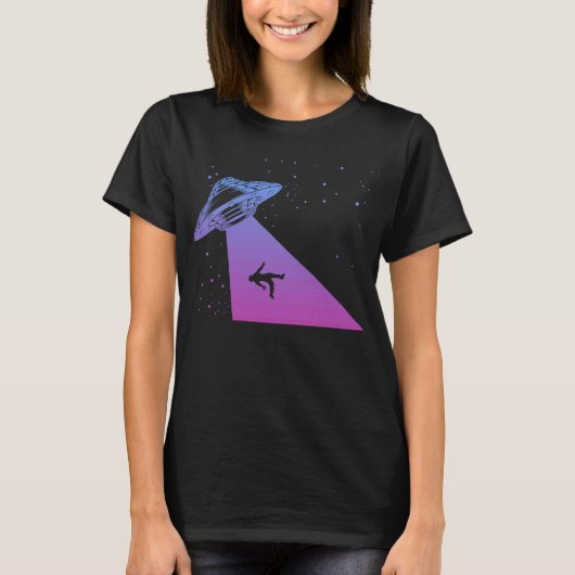 ソーサ飛んでいるーUFO宇宙飛行士はエイリアン2 Tシャツ (正面)
