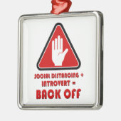 ソーシャルの距離と内向き、バックオフ メタルオーナメント (左)