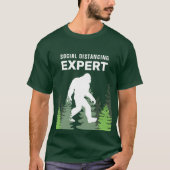 ソーシャルディスタンシングの達人サスカッチ Tシャツ (正面)